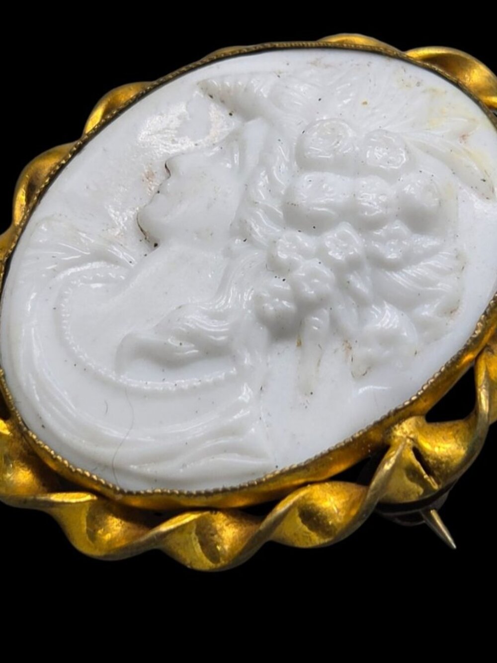 Antique Victorian Cameo Brooch Glass Paste Profile Gold Gilt Twist Frame c. 1870 - Picture 11 of 13
